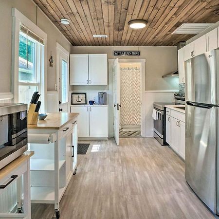 Chic Cottage With Private Yard Steps To Beach! Colonial Beach Exterior foto